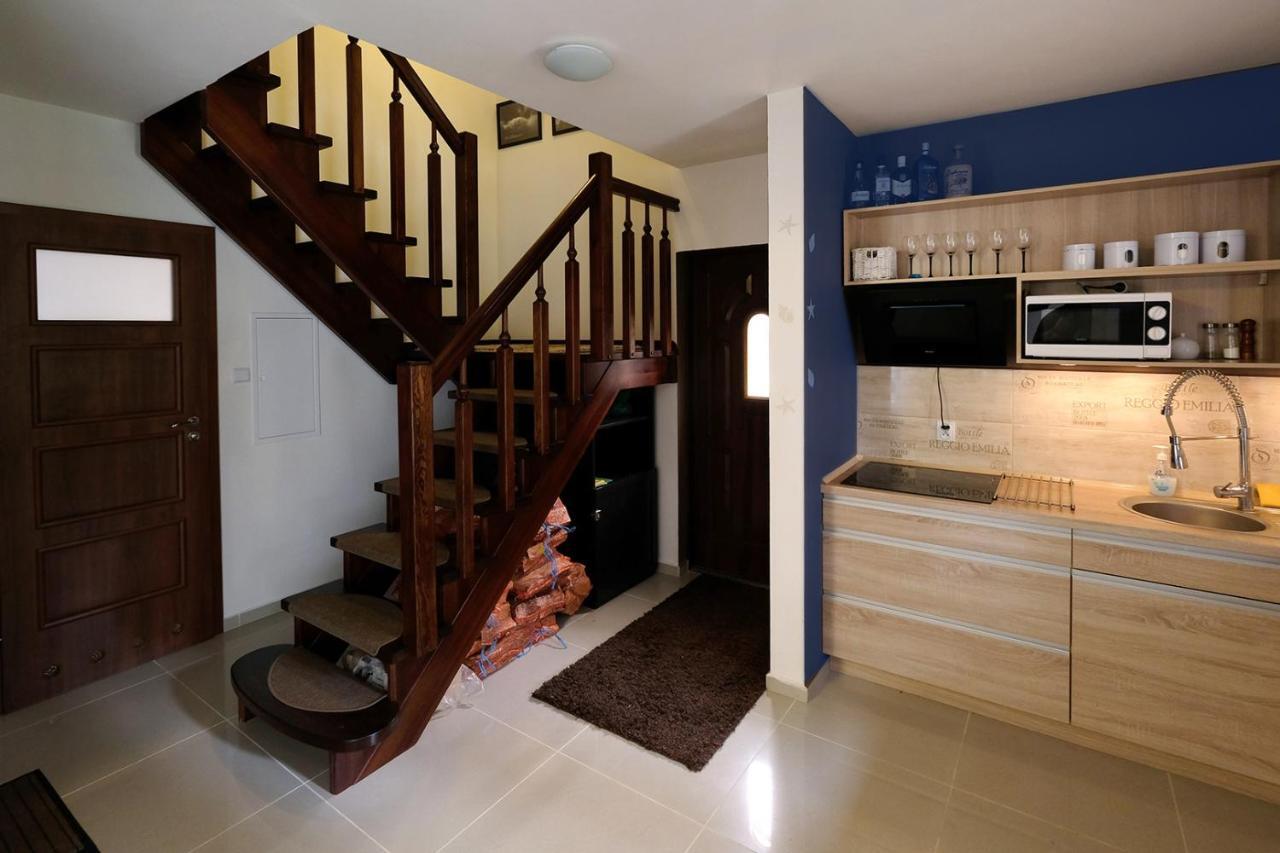 Dom Kotik W Lukecinie Villa Ngoại thất bức ảnh