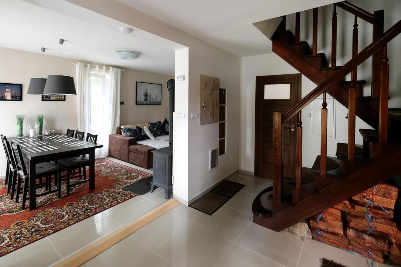 Dom Kotik W Lukecinie Villa Ngoại thất bức ảnh